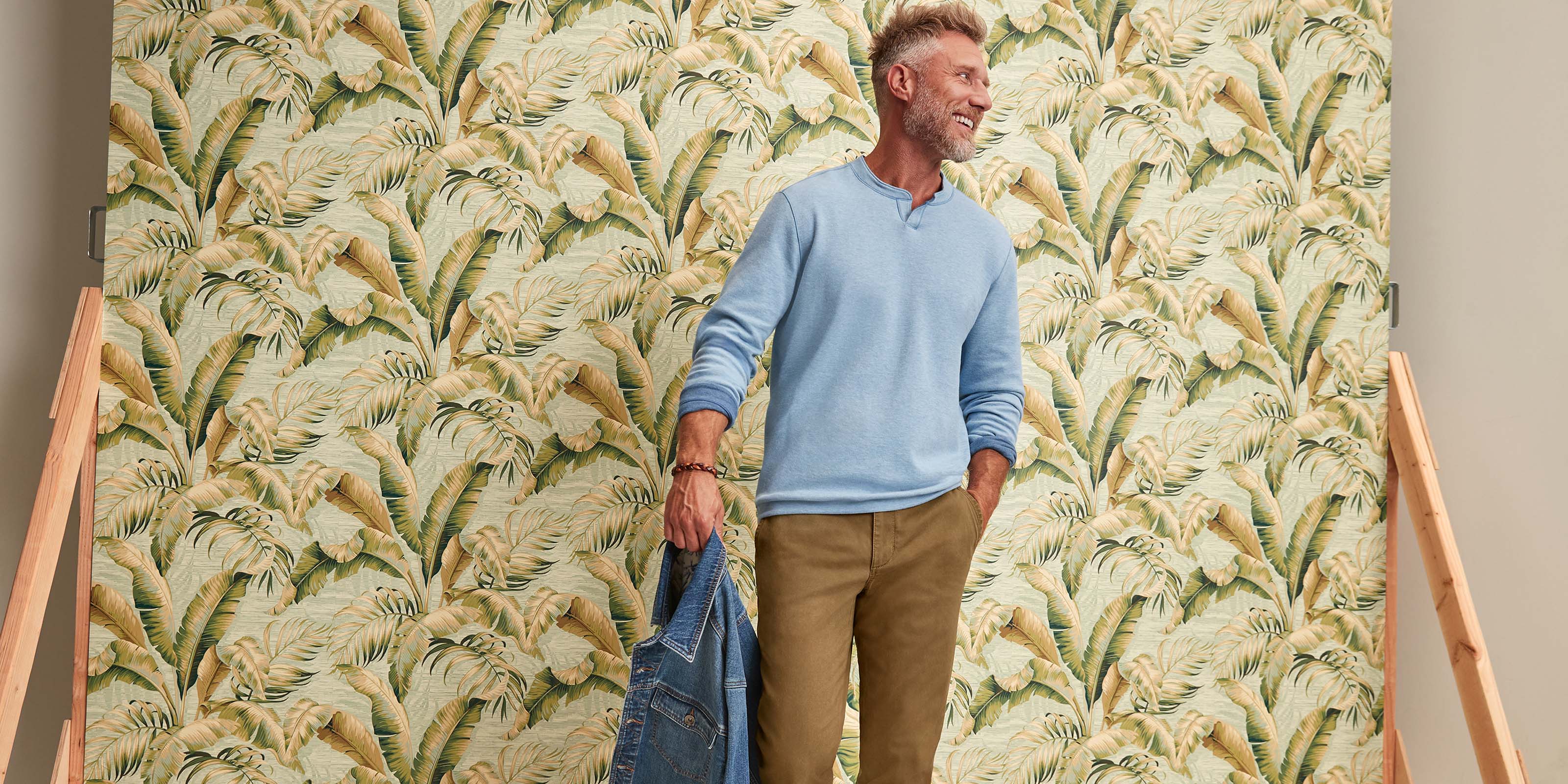 The Fall Edit - Flipview Reversible Abaco Sweatshirt
