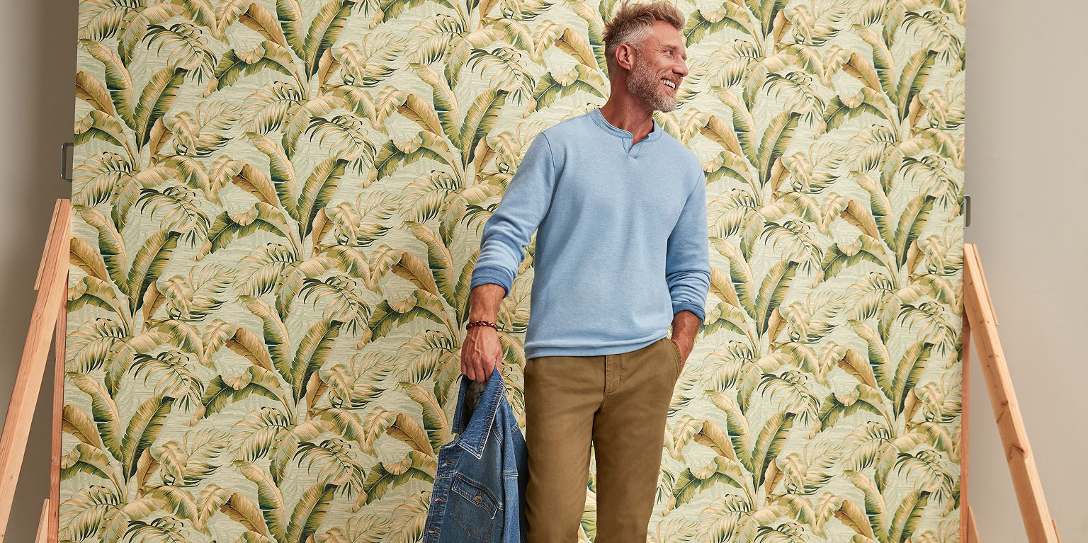 The Fall Edit - Flipview Reversible Abaco Sweatshirt