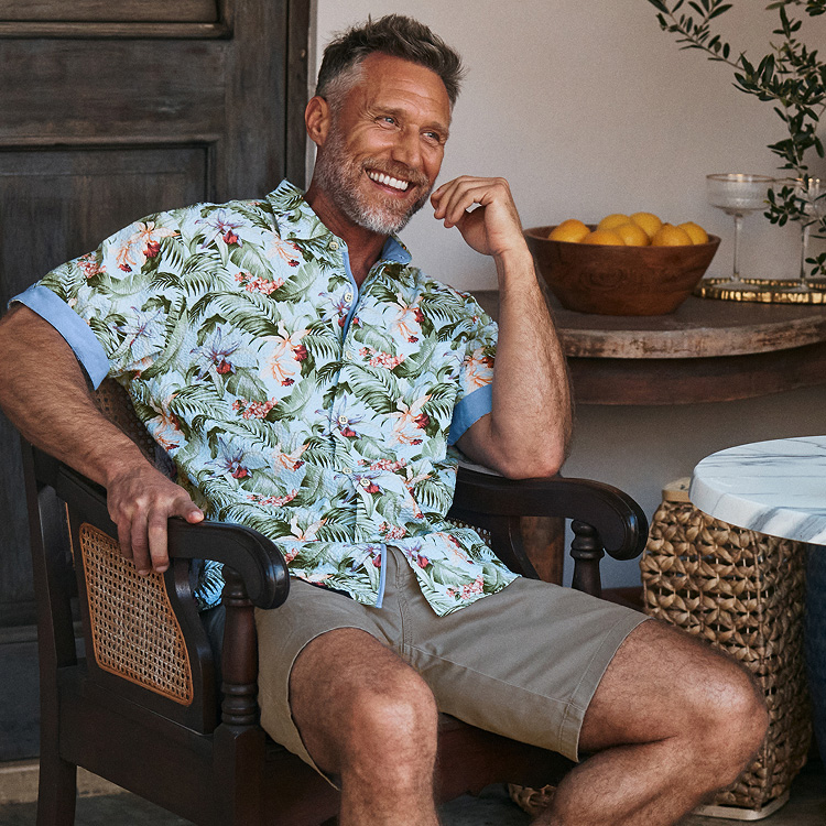 Man wearing Tommy Bahama Nova Wave Shirt